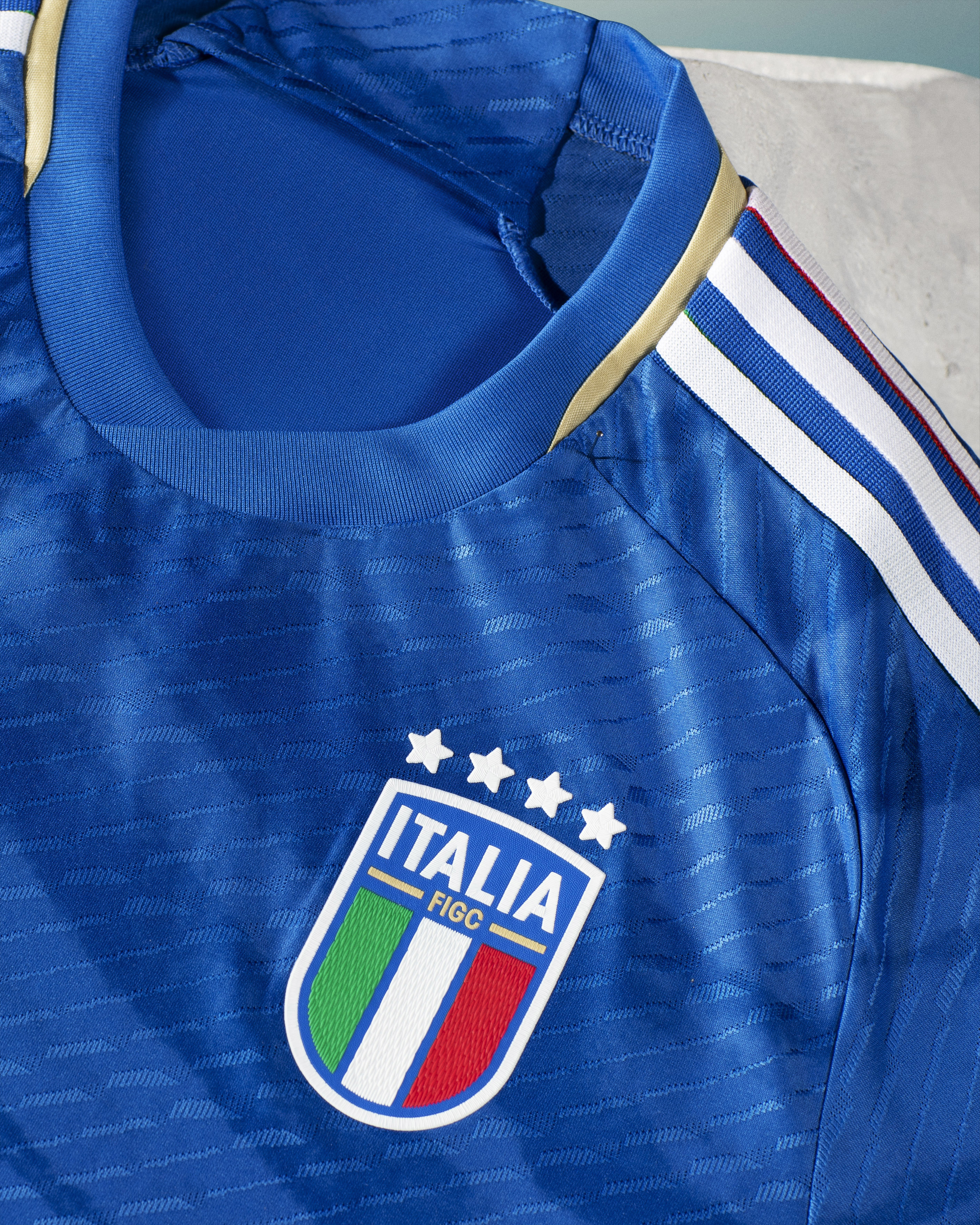 Adidas y la Federación Italiana de Fútbol presentan las nuevas equipaciones  - CMD Sport