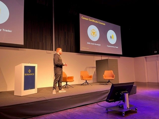 Roy van Krimpen - Binance Antwerp Meet Up 31/01/2023 Roy van Krimpen - Binance Antwerp Meet Up 31/01/2023