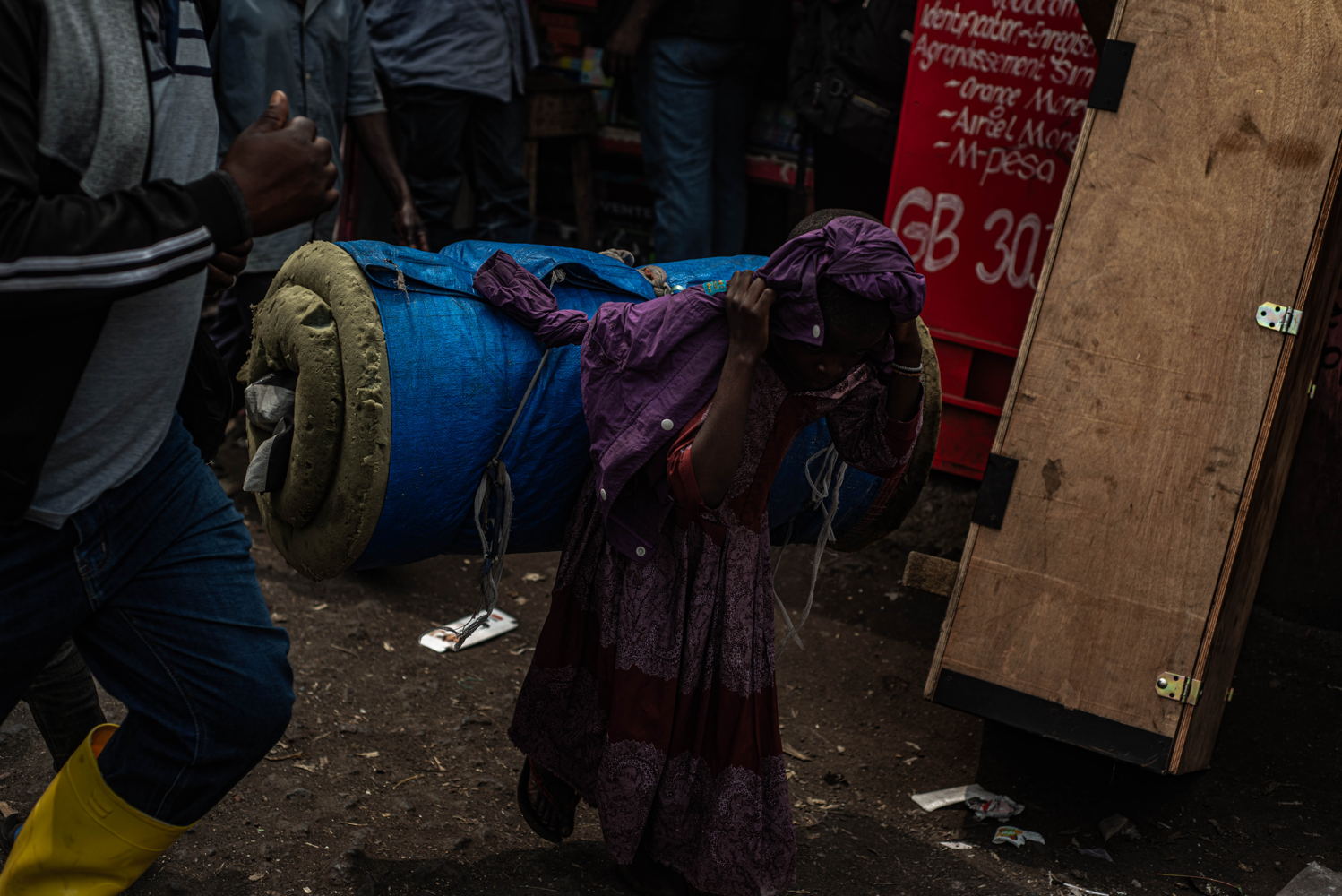 Title: IDP leaving camps around Goma Copyright: Daniel Buuma Countries: Democratic Republic of Congo Date taken / Date Recorded: 11 February, 2025 Caption / Description: Internally displaced people leaving Kimachini camp, located next to Goma.