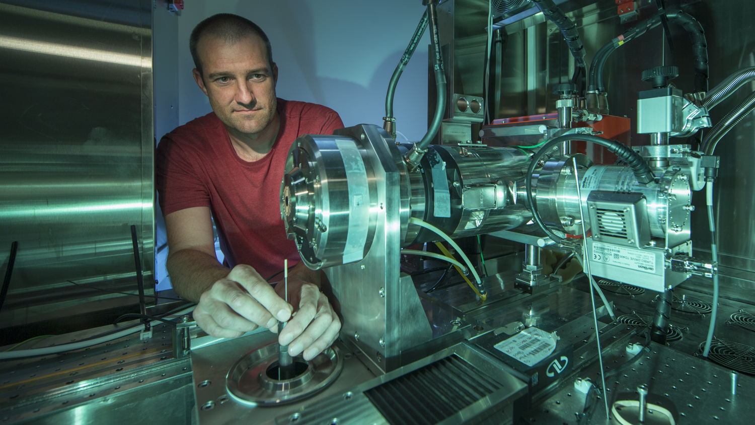 Dr Andrew Kingston in the lab. Image credit: ANU