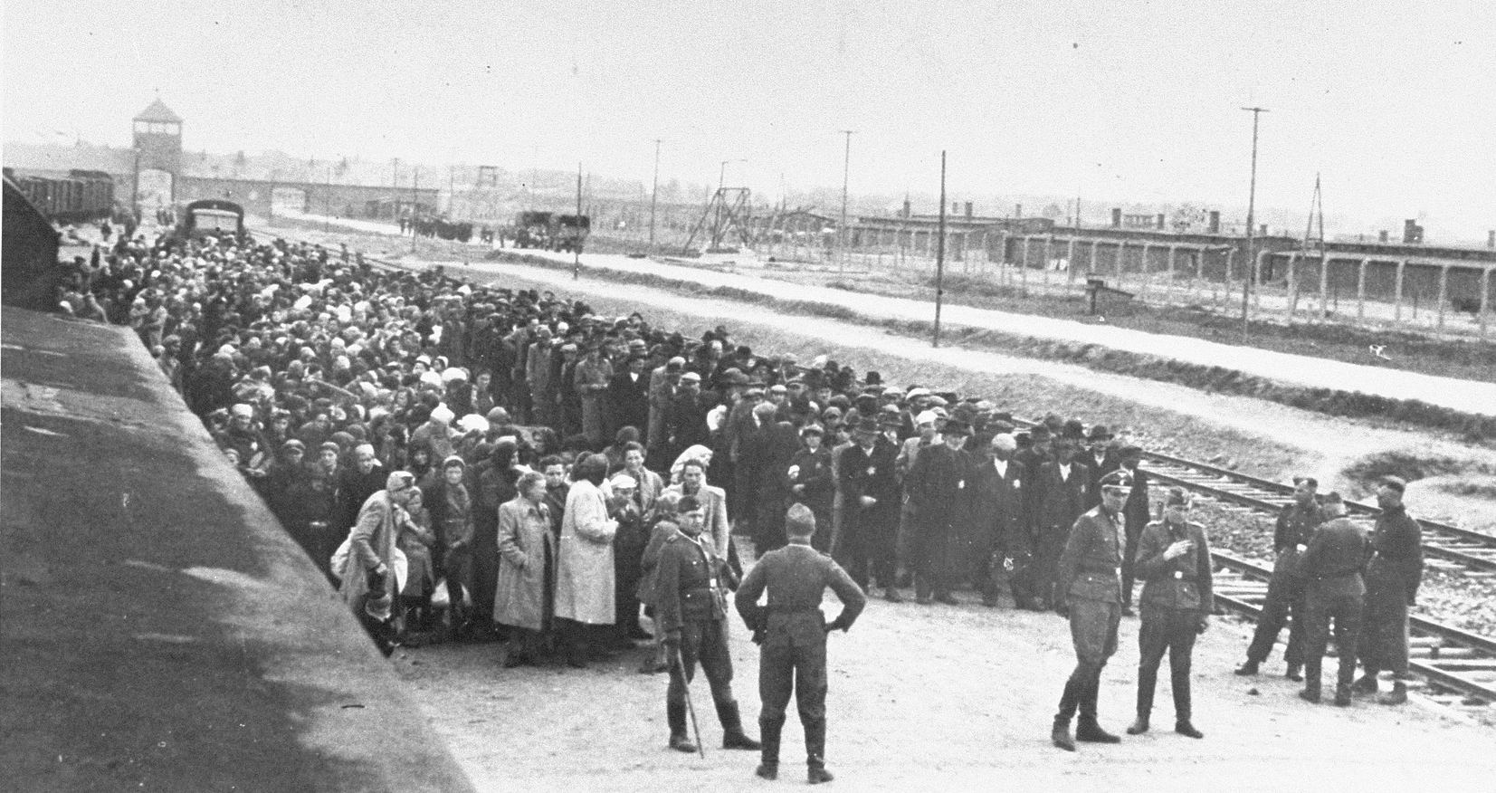 Auschwitz-Birkenau © USHMM Auschwitz-Birkenau © USHMM