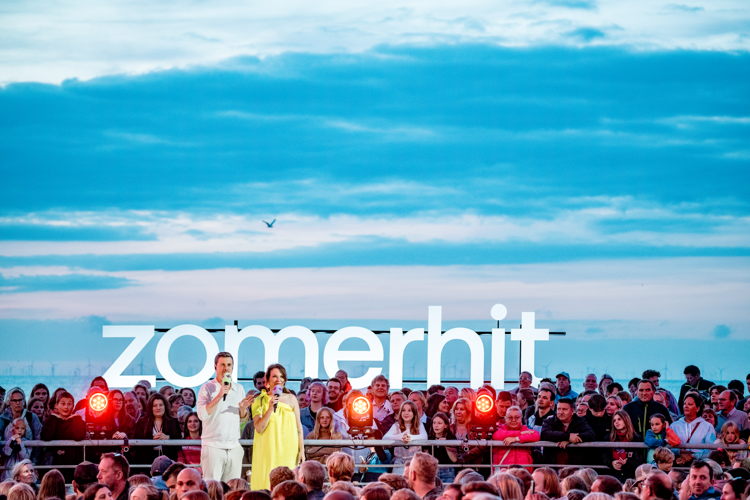Zomerhit 2023, show 5: Niels Destadsbader en Siska Schoeters – © VRT/Jokko