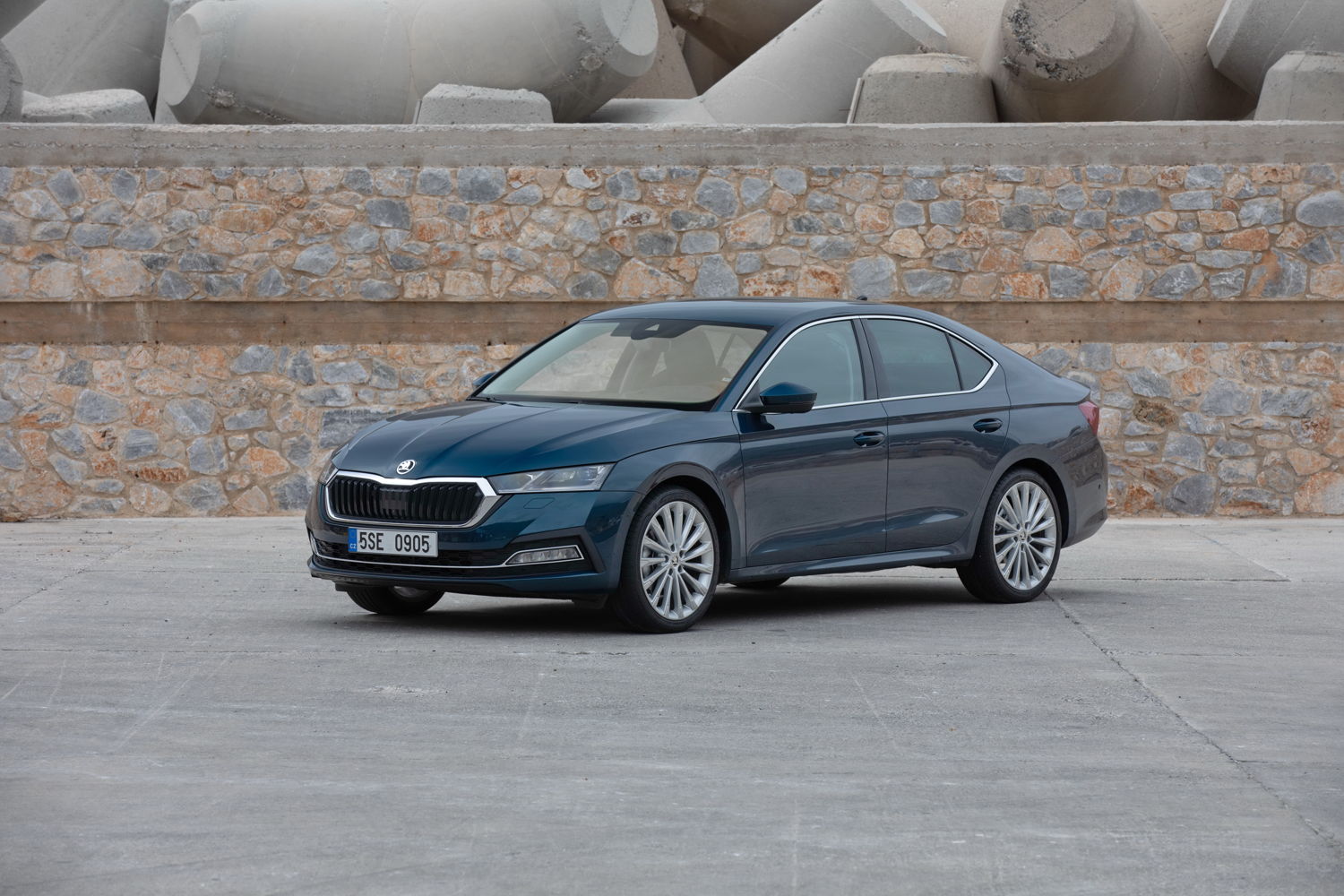 The new ŠKODA OCTAVIA G-TEC is designed to run on
environmentally friendly compressed natural gas (CNG).