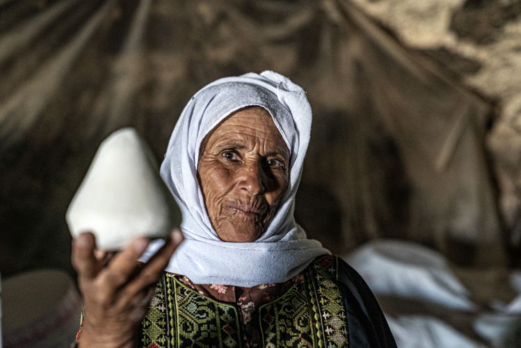 Safa, a resident of Al- Markez gathering, Masafer Yatta. Copyright : Juan Carlos Tomasi/MSF