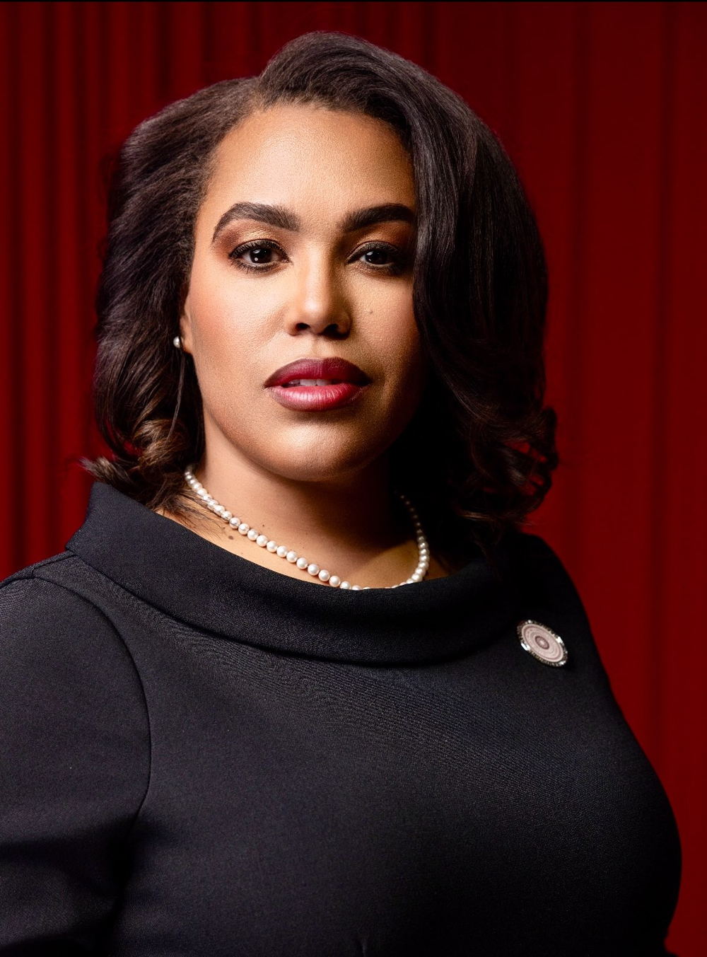 Mautra Jones Headshot