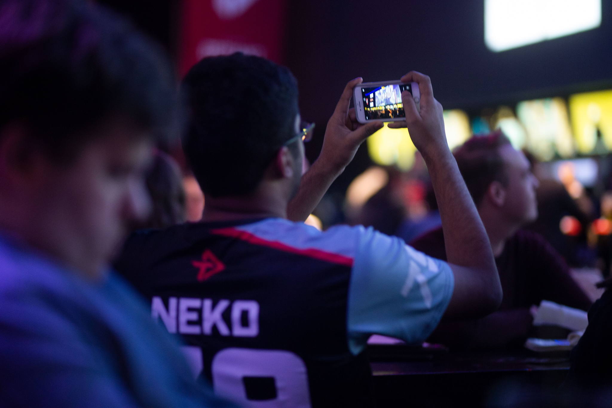 Toronto Defiant fans at Real Sports Bar (Credit: @TorontoDefiant) Toronto Defiant fans at Real Sports Bar (Credit: @TorontoDefiant)