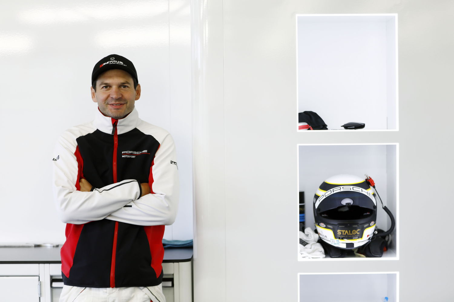 Richard Lietz (Austria), piloto oficia del Porsche.