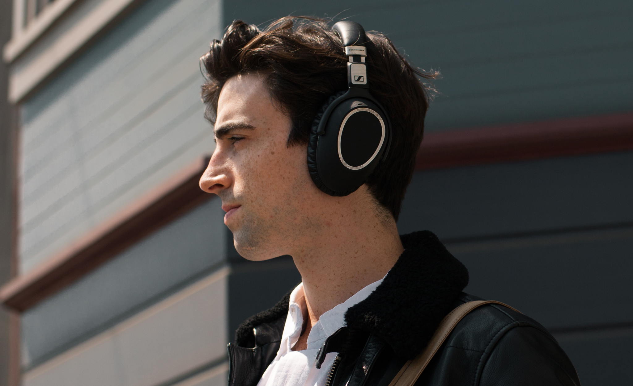 For the frequent travellers
PXC 550 WIRELESS
+ NoiseGardTM hybrid adaptive noise cancellation
+ intuitive, earcup-mounted touch control panel and voice prompt system
+ lightweight and extremely comfortable even for the longest of listening sessions
+ up to 30 hours of battery time
RRP: $499.95 AU
For the frequent travellers
PXC 550 WIRELESS
+ NoiseGardTM hybrid adaptive noise cancellation
+ intuitive, earcup-mounted touch control panel and voice prompt system
+ lightweight and extremely comfortable even for the longest of listening sessions
+ up to 30 hours of battery time
RRP: $499.95 AU
