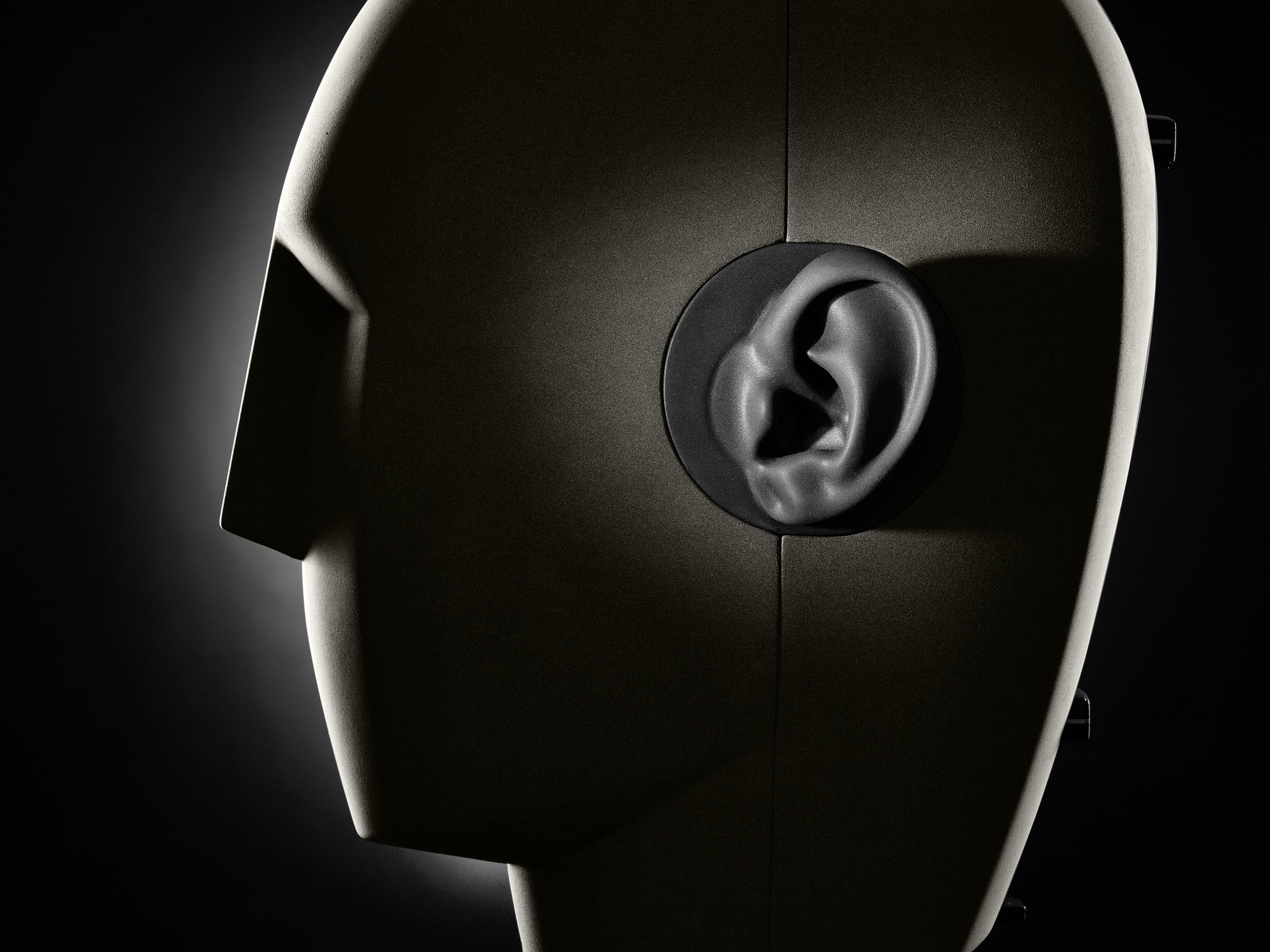 The KU 100 is a binaural head microphone for a truly immersive listening experience with headphones. Although it uses only two channels, its spatial depiction appears three dimensional and shockingly realistic. The KU 100 is a binaural head microphone for a truly immersive listening experience with headphones. Although it uses only two channels, its spatial depiction appears three dimensional and shockingly realistic.