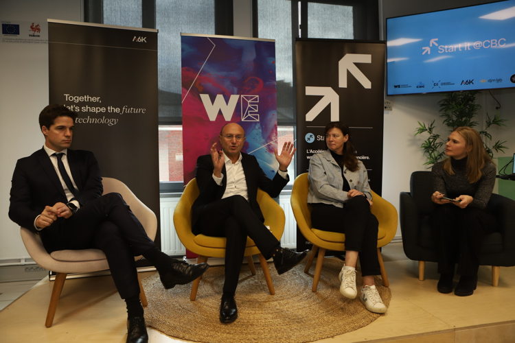 Thomas Dermine, Jean-Pierre Di Bartolomeo (Wallonie Entreprendre), Sylvie Michel (Loopipak) et Sophie Verhulst (Start it @CBC).