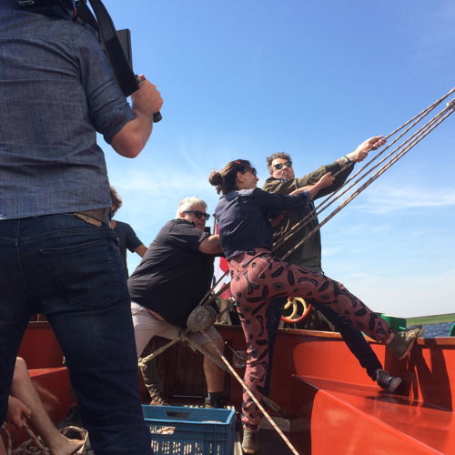 Saartje Vandendriessche, Gers Pardoel en Kamal Kharmach in de Oranje boven special van Weg zijn wij (c) VRT
