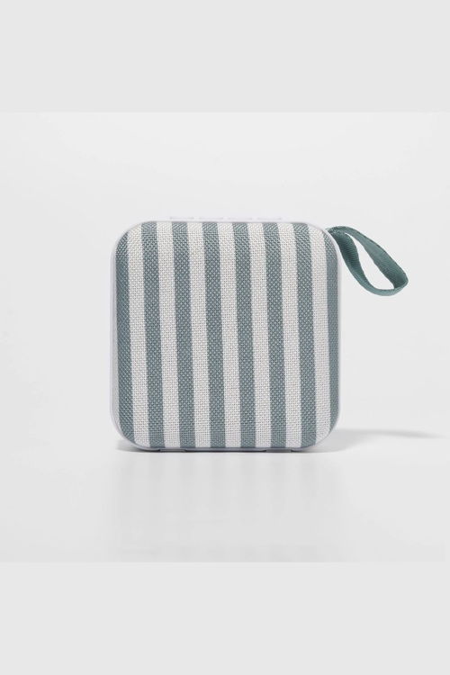 Sunnylife_Papierwaren Portable Travel Speaker The Vacay Olive Stripe_JUTTU_€30