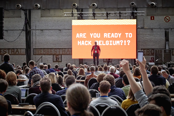 Hack Belgium: 1500 personnes se réunissent pour changer la Belgique grâce à leurs projets