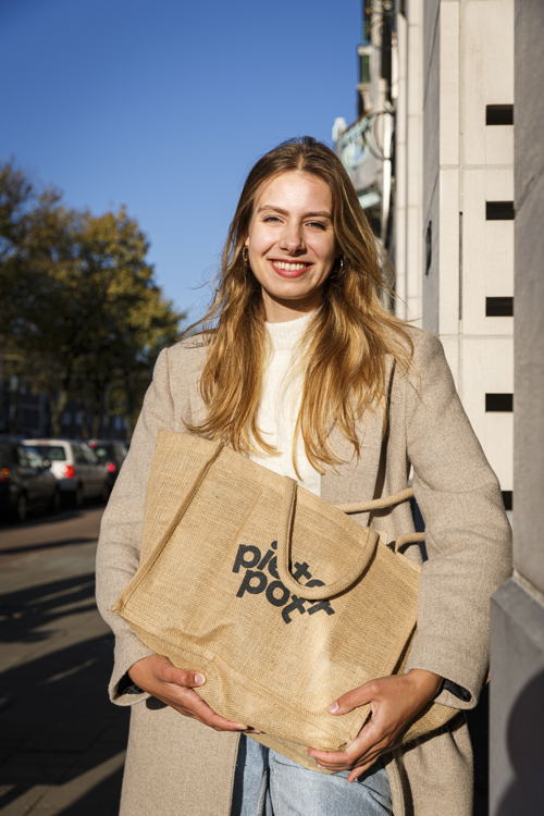 De eerste levering van Pieter Pot bij Jande Sauwens in Borgerhout. Copyright: Pieter Pot.