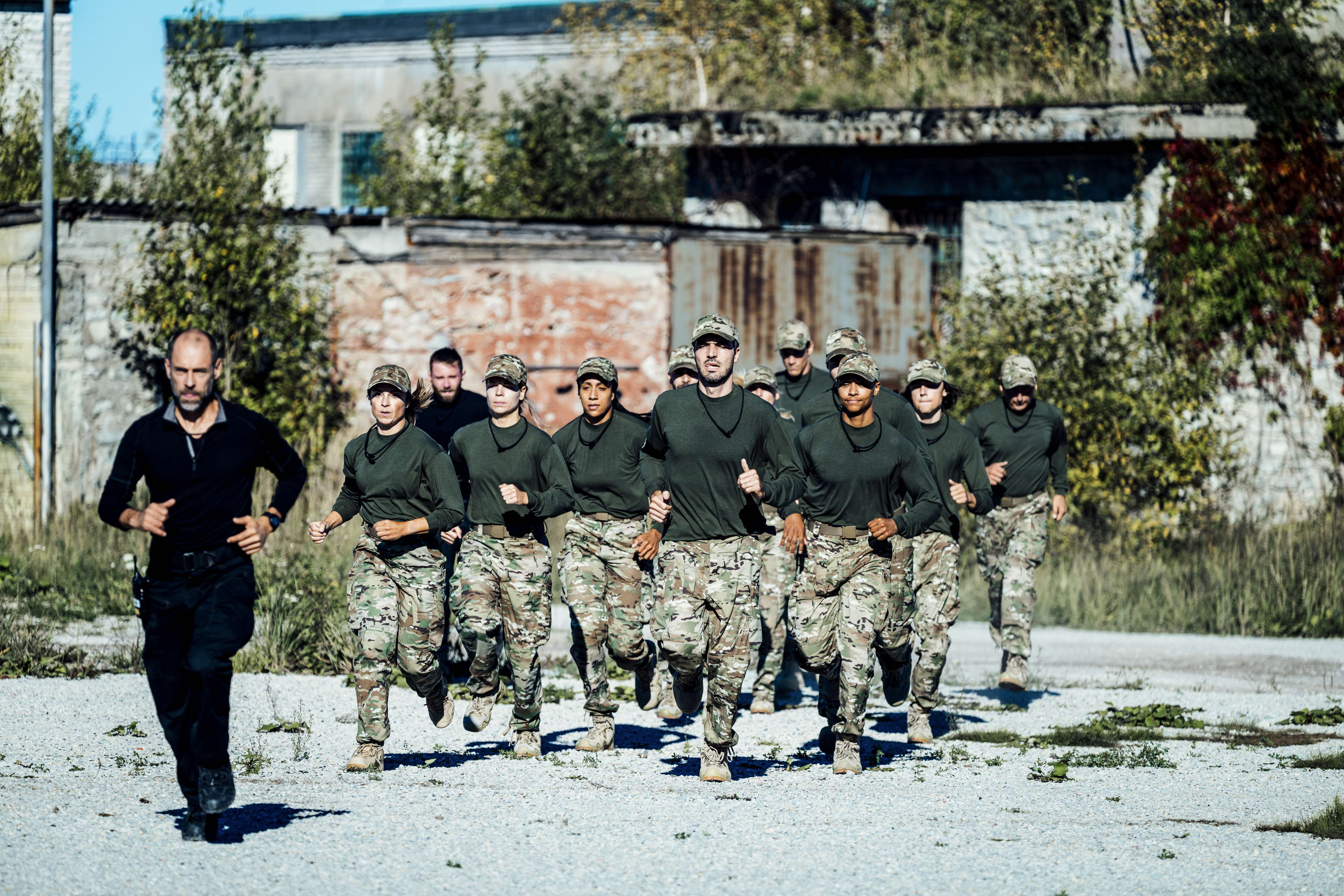 300 burpees en rake klappen: de rekruten krijgen een ‘warm’ welkom in Special Forces
