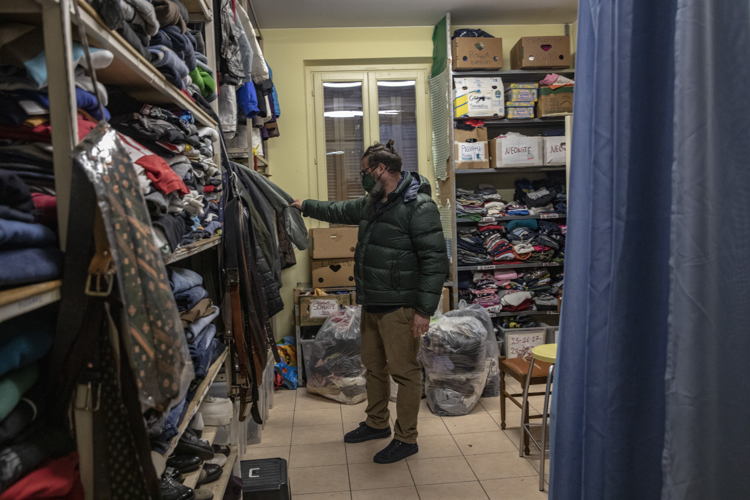 The local Ventimiglia Caritas branch, a five-minute walk from the station, provides services including legal advice, meals, clothes and accommodation for families. Copyright: Francesca Volpi