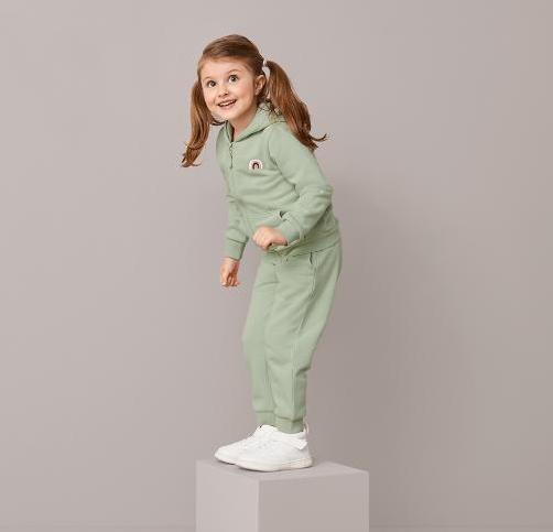https://www.lidl.be/p/nl-BE/joggingpak-katoen-kinderen-lupilu/p100381748