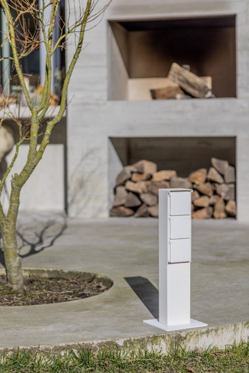 Niko Hydro Garden Post White