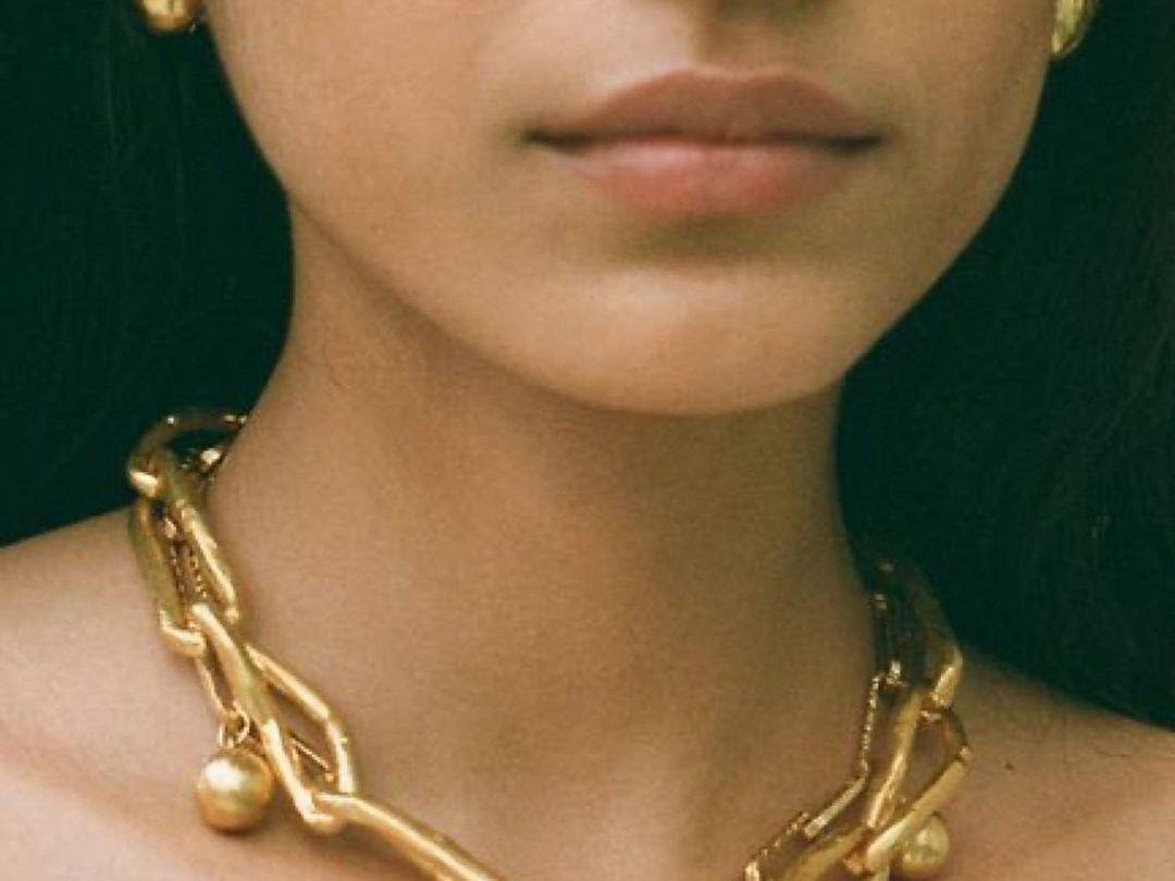 REDEFINE LA PALABRA “ACCESORIO”: CUANDO TUS JOYAS SON LA BASE DE TU ESTILO