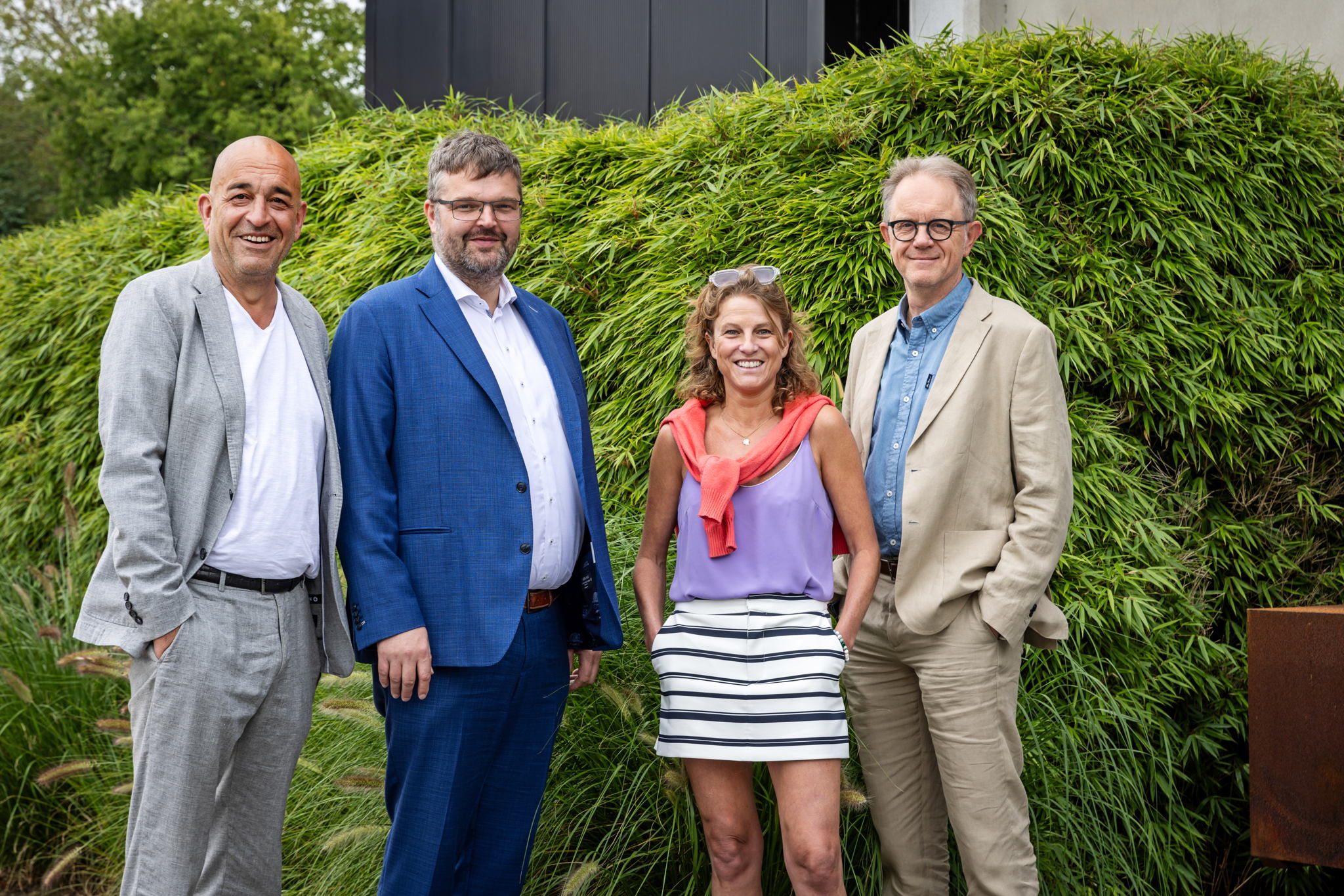 V.l.n.r Kris Claes, gedelegeerd bestuurder Voka-KvK Vlaams-Brabant, Sven Stevens, administratief en financieel directeur Premed, Véronique Mestdagh, manager Ondernemerschap, Luc Hons, Algemeen Directeur Premed V.l.n.r Kris Claes, gedelegeerd bestuurder Voka-KvK Vlaams-Brabant, Sven Stevens, administratief en financieel directeur Premed, Véronique Mestdagh, manager Ondernemerschap, Luc Hons, Algemeen Directeur Premed