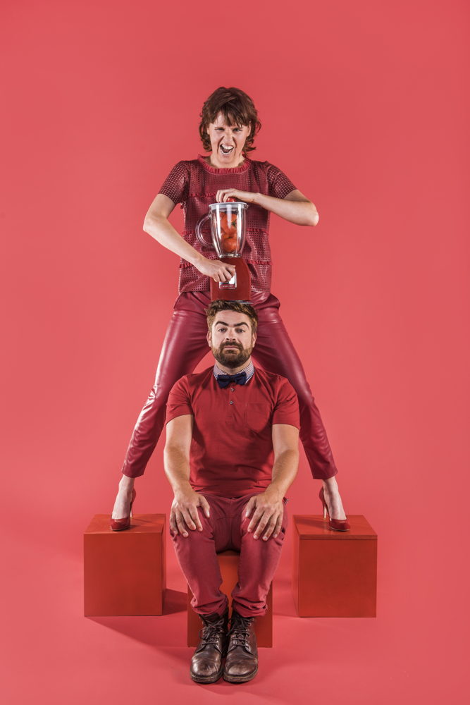 Geubels en de Idioten - Sarah Vandeursen en Pedro Elias