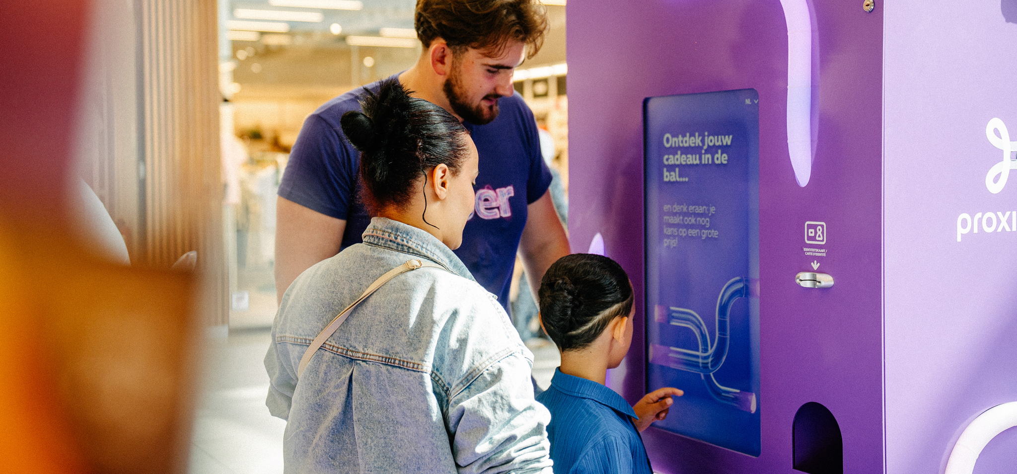 Proximus & OVAL dagen uit met speelse activatie: Can you catch the Fiber?