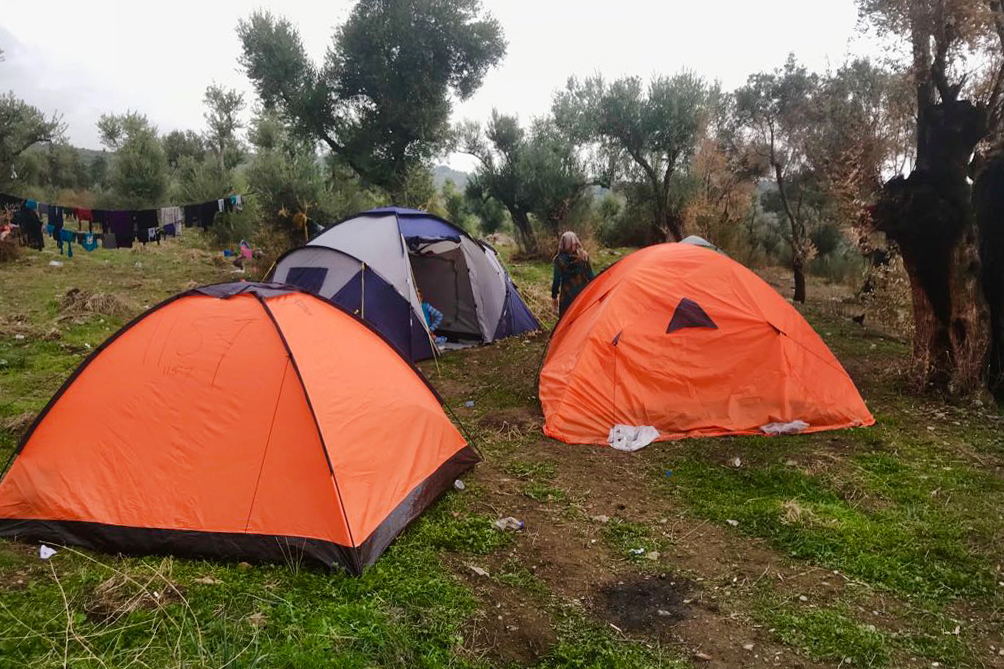 As the temperatures get lower every day, people have no choice than to live in summer tents in Samos camp or in the olive grove nearby. Credit: MSF