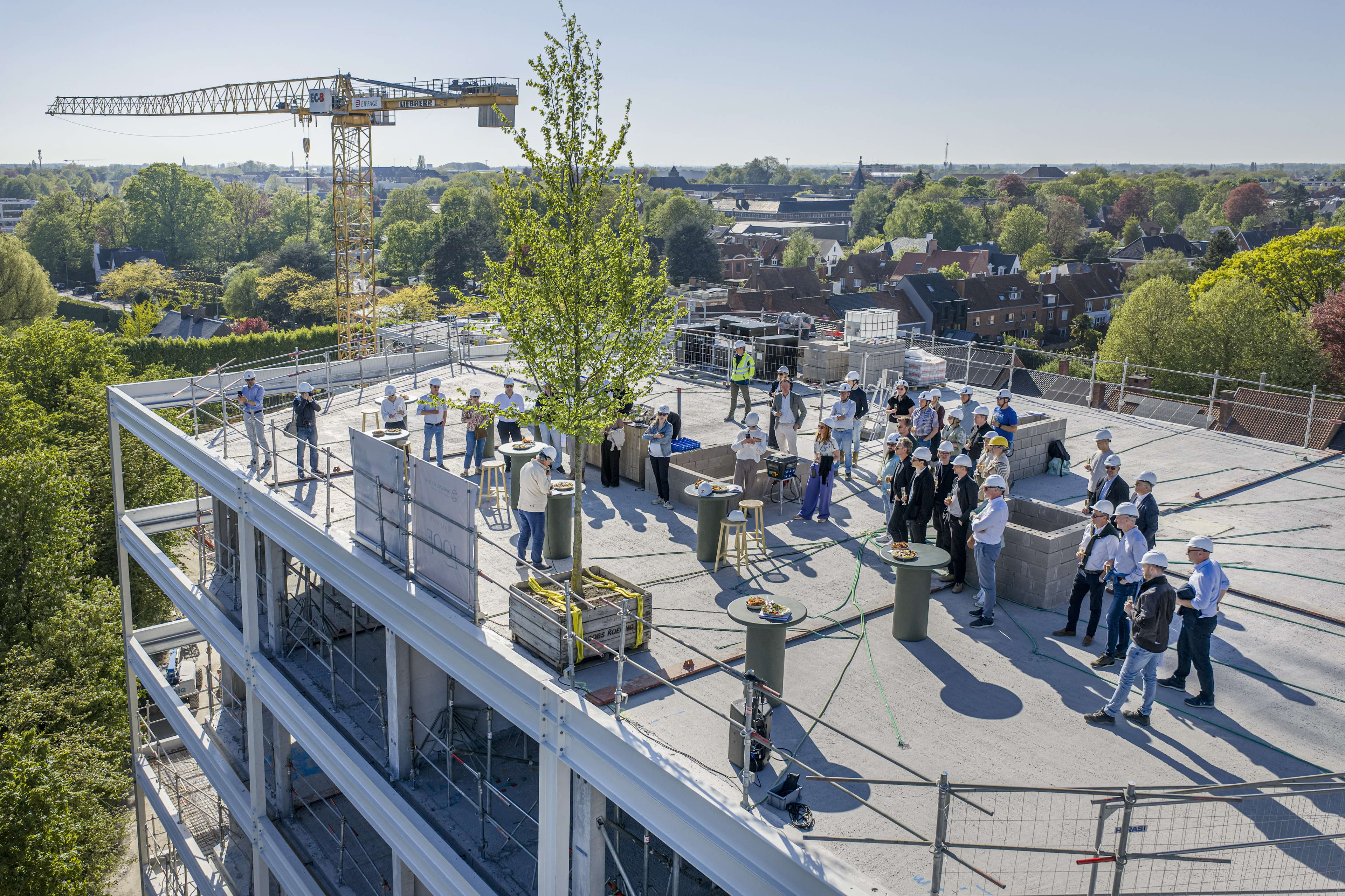 Nieuwe Kortrijkse stadswijk krijgt vorm: LOOF bereikt hoogste punt, eerste bewoners binnenkort welkom