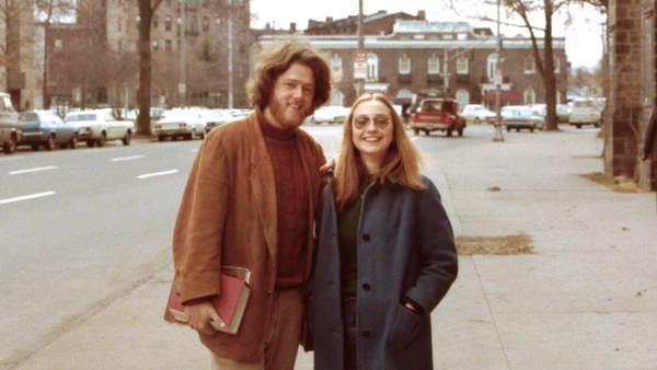 Hillary Rodham en Bill Clinton in het begin van de jaren '70 