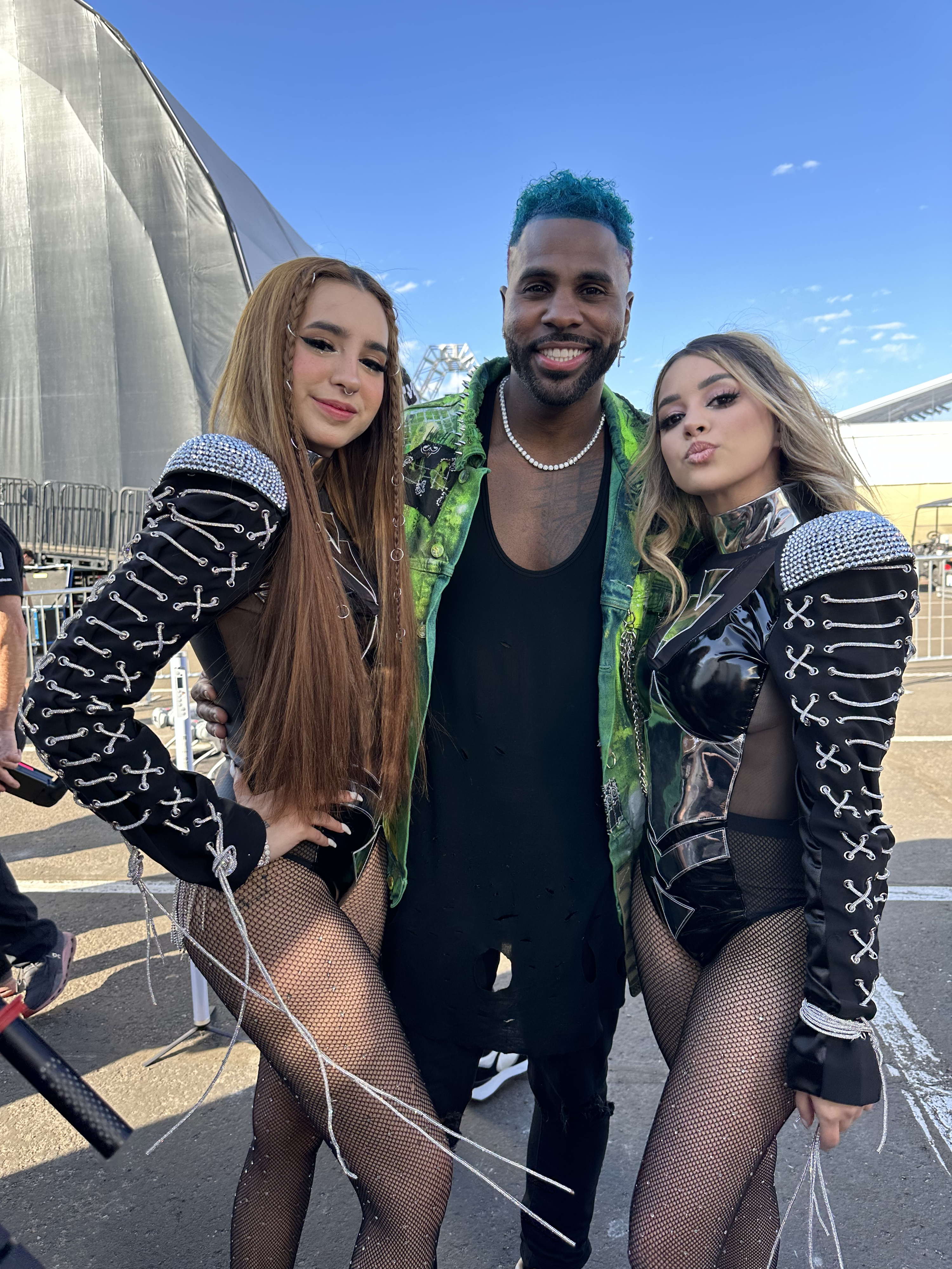 DOMELIPA Y BRIANDA DEYANARA ILUMINARON LA TIKTOK TAILGATE PARTY EN EL SUPER BOWL LVII JUNTO A JASON DERULO