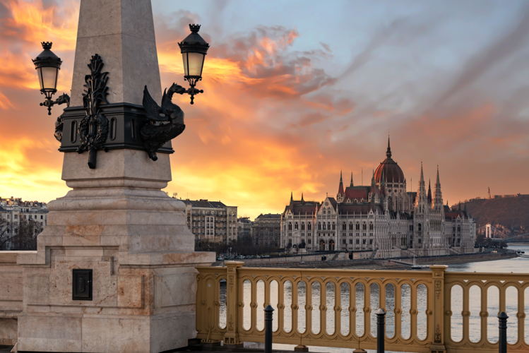 Parliament_VisitHungary (8)