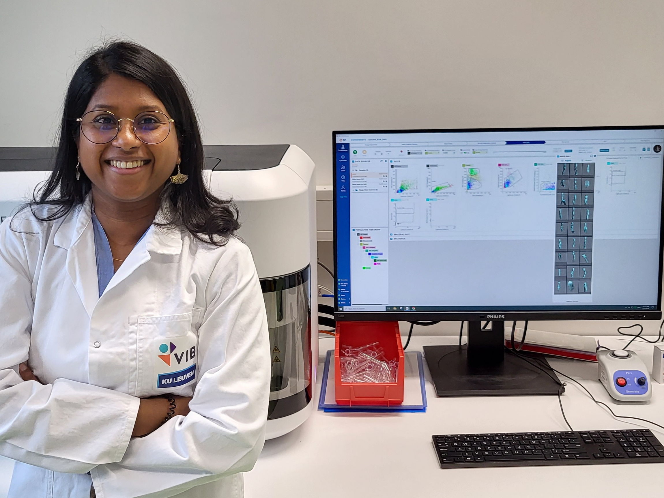 Tharshana Stephen from the VIB Flow Core Leuven takes the stage