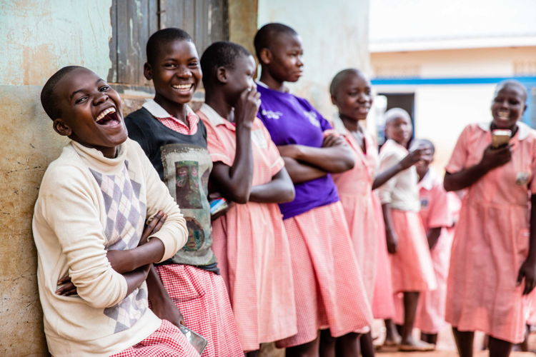 In Uganda, the prejudice faced by girls when they have their periods are enormous. Boys laugh at them and they themselves are ashamed. Often they have no access to sanitary towels and there are no washing facilities at their schools