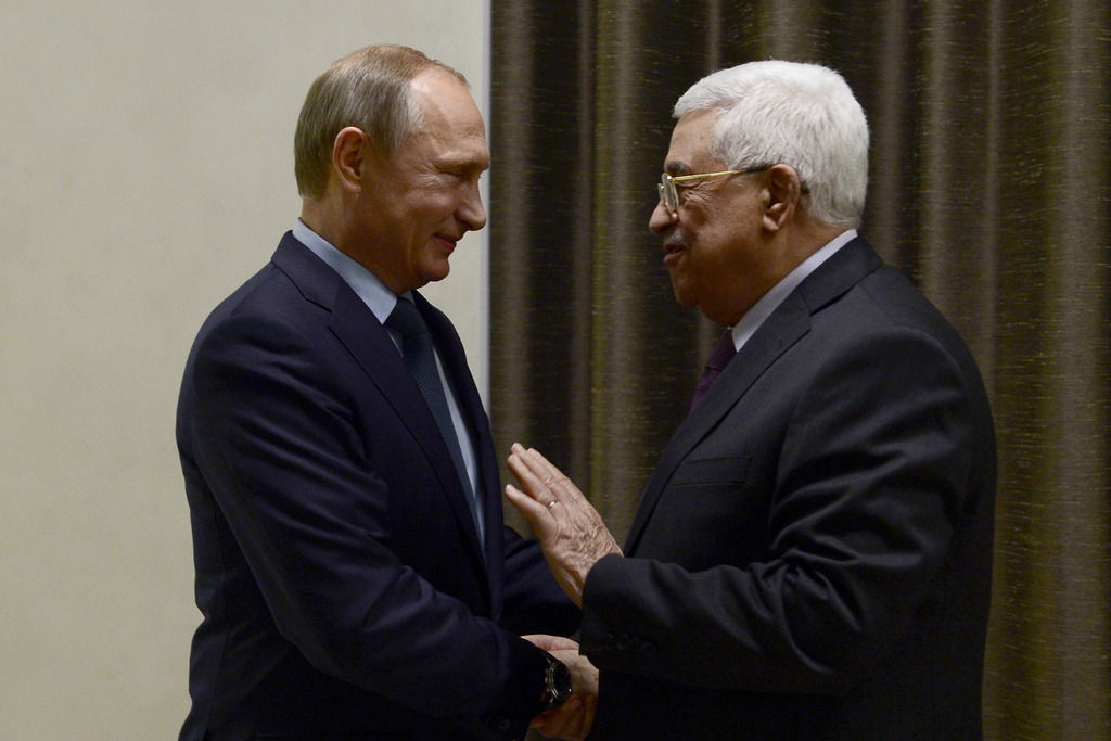 Palestinian President Mahmoud Abbas receives a warm welcome from Moscow, September 2015.