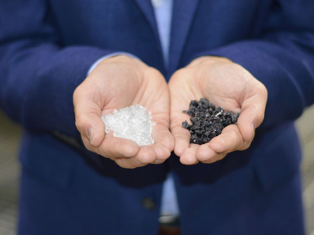 Black waste - White resin - © PureCycle Technologies