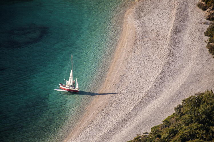 Lubenice - Cres (c) Zoran Jelaca
