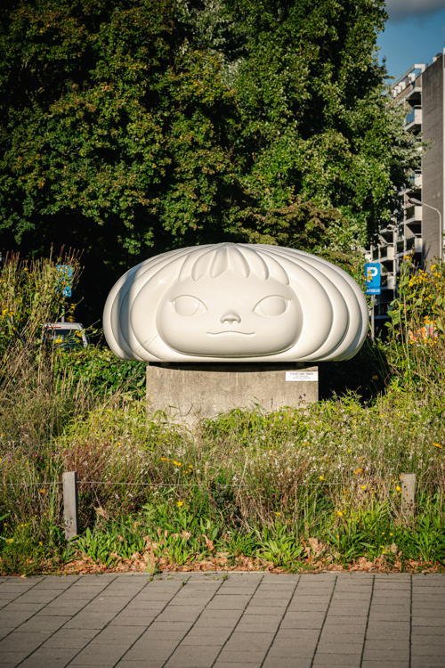 Puff Marshie © Yoshitomo Nara – Collectie Kunst in de Stad - Foto Tom Cornille