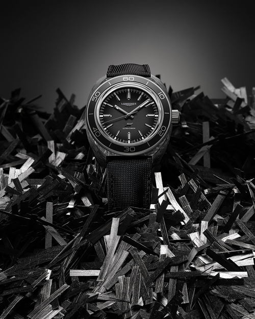 LONGINES_2025_ULTRA-CHRON CARBON_L28394522_4 LONGINES_2025_ULTRA-CHRON CARBON_L28394522_4