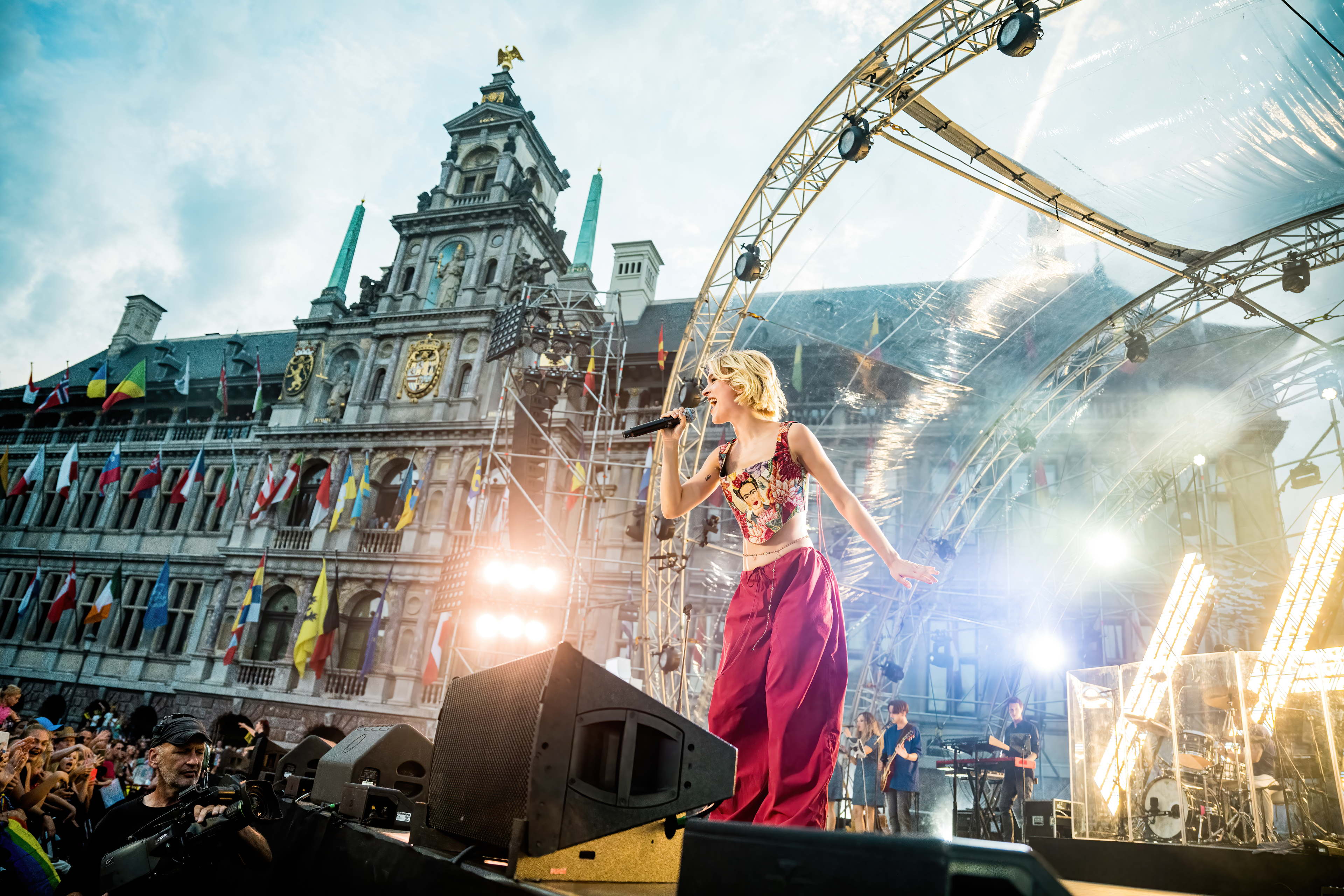 Vlaanderen feest: Pommelien Thijs vervolledigt de line-up!