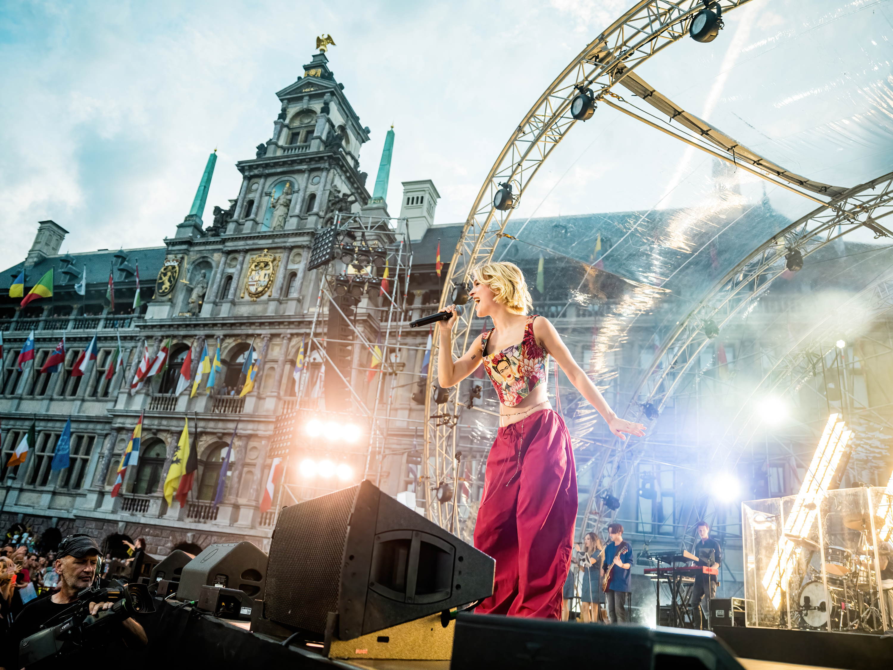 Vlaanderen feest: Pommelien Thijs vervolledigt de line-up!