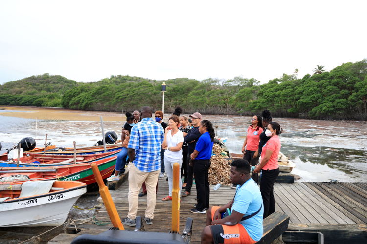 Visit to the Praslin Bay