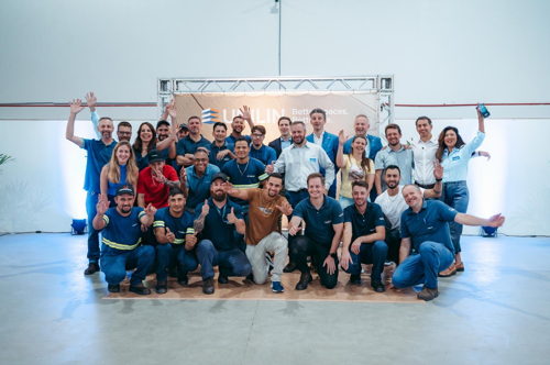 Photo d'équipe d'Unilin Flooring Brésil.