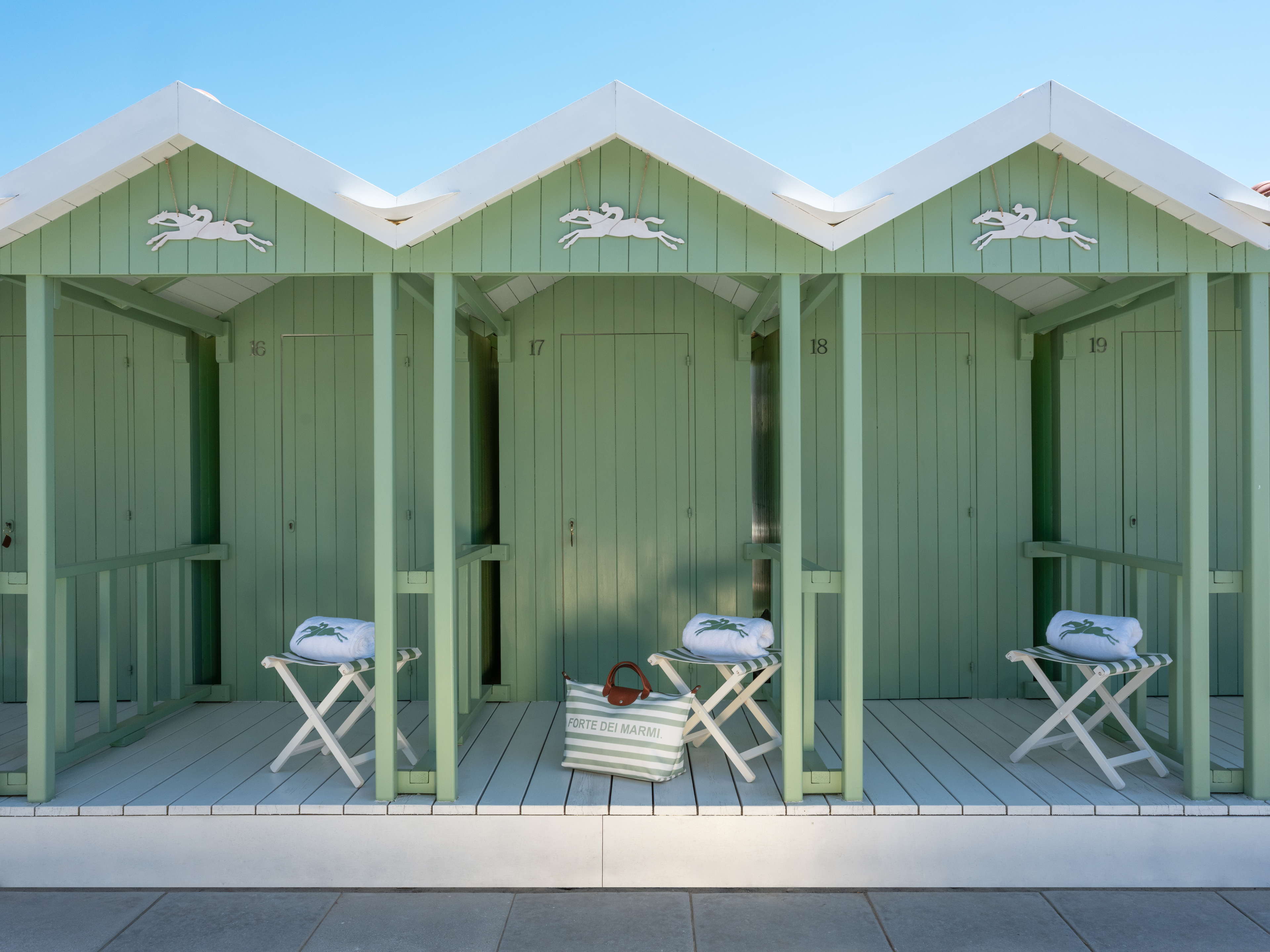 LONGCHAMP BEACH CLUB 
