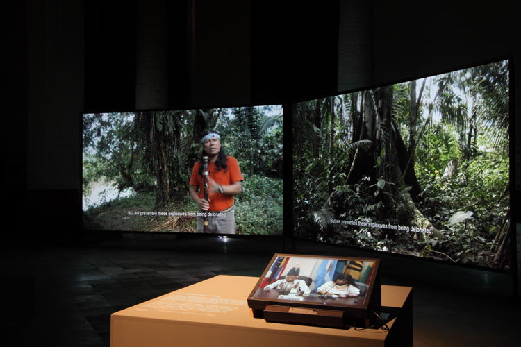 Ursula Biemann & Paulo Tavares, Forest Law, video still.
Installation @ KADOC pour Tracing the Future
Photo (c) Dirk Pauwels