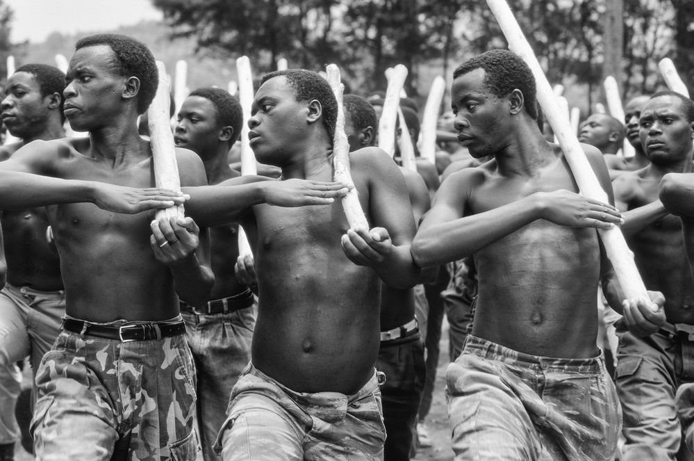 Soldiers of the new army "RPF" in a training camp in Butare, Rwanda, 1995. AKG7910236