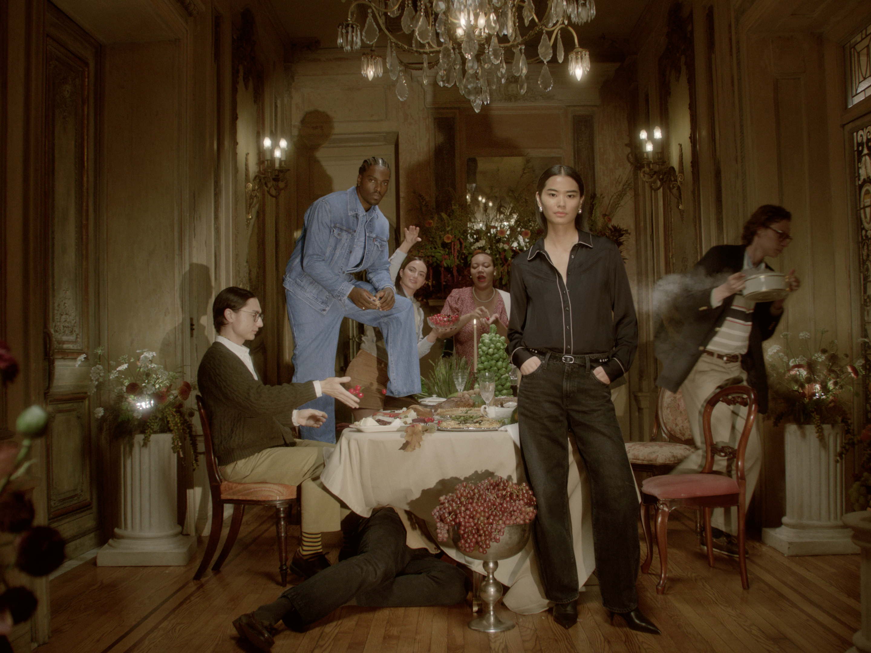 C’est la saison Baggy : Levi’s® redéfinit la mode festive avec une cool attitude sans effort