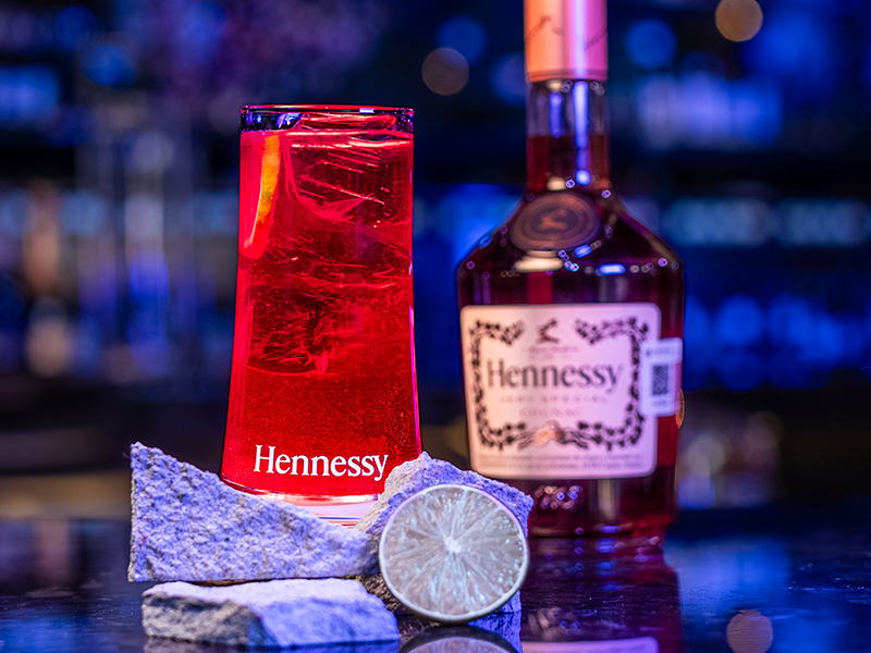 HENNESSY Y ALBOA SANTA FÉ ELEVAN LA EXPERIENCIA DEL BASKETBALL