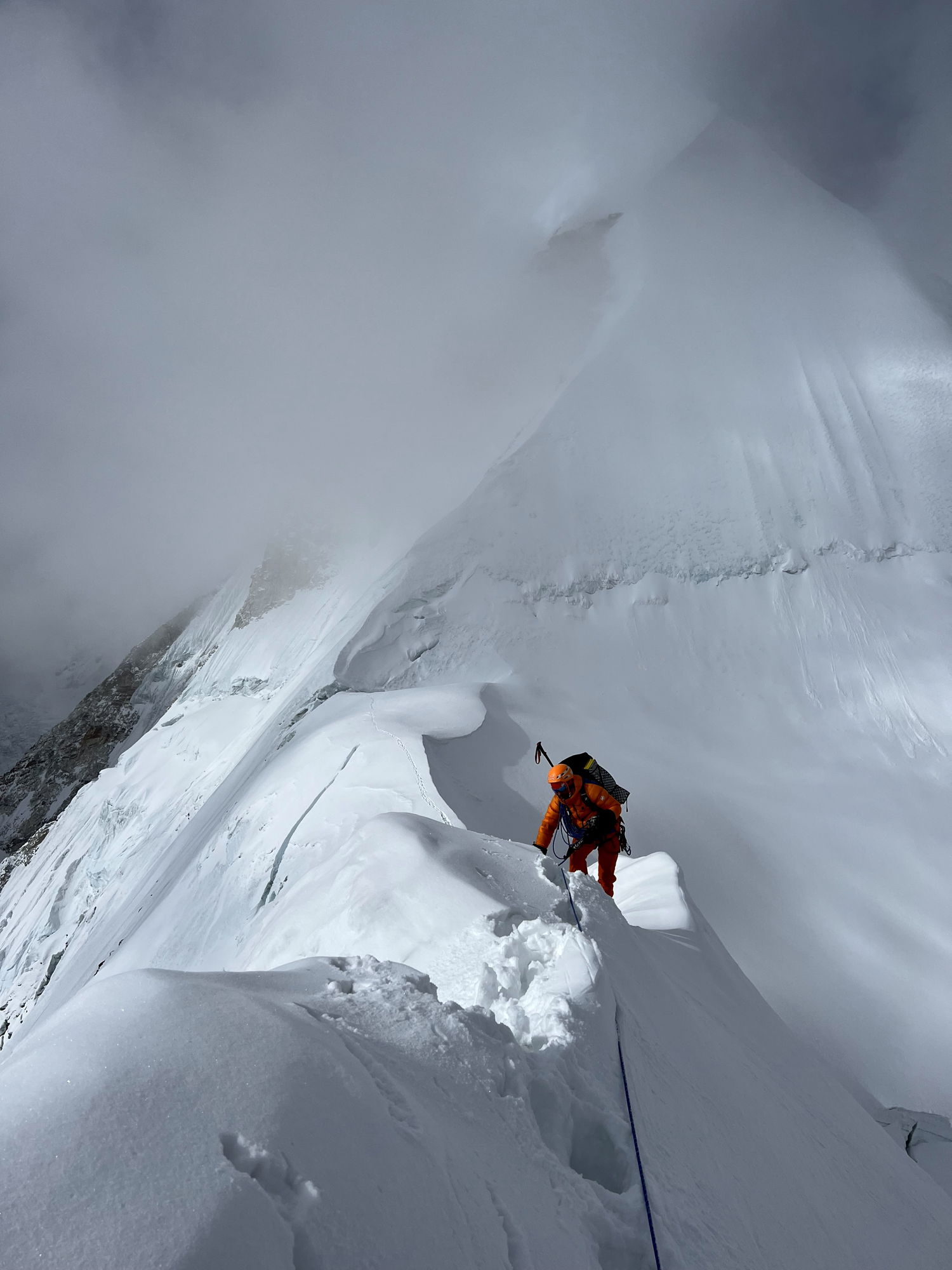 Never ending ridge... (Photo: Marek Holeček)
