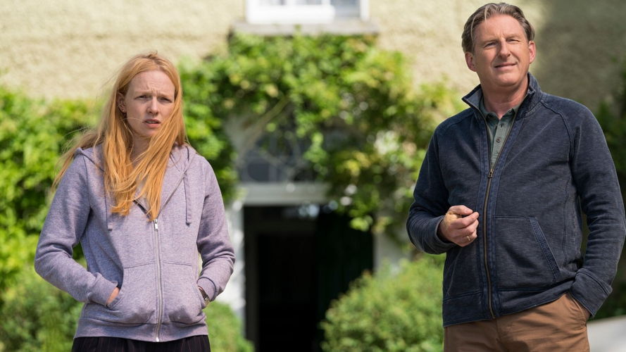 Carolina Main en Adrian Dunbar - (c) All3Media