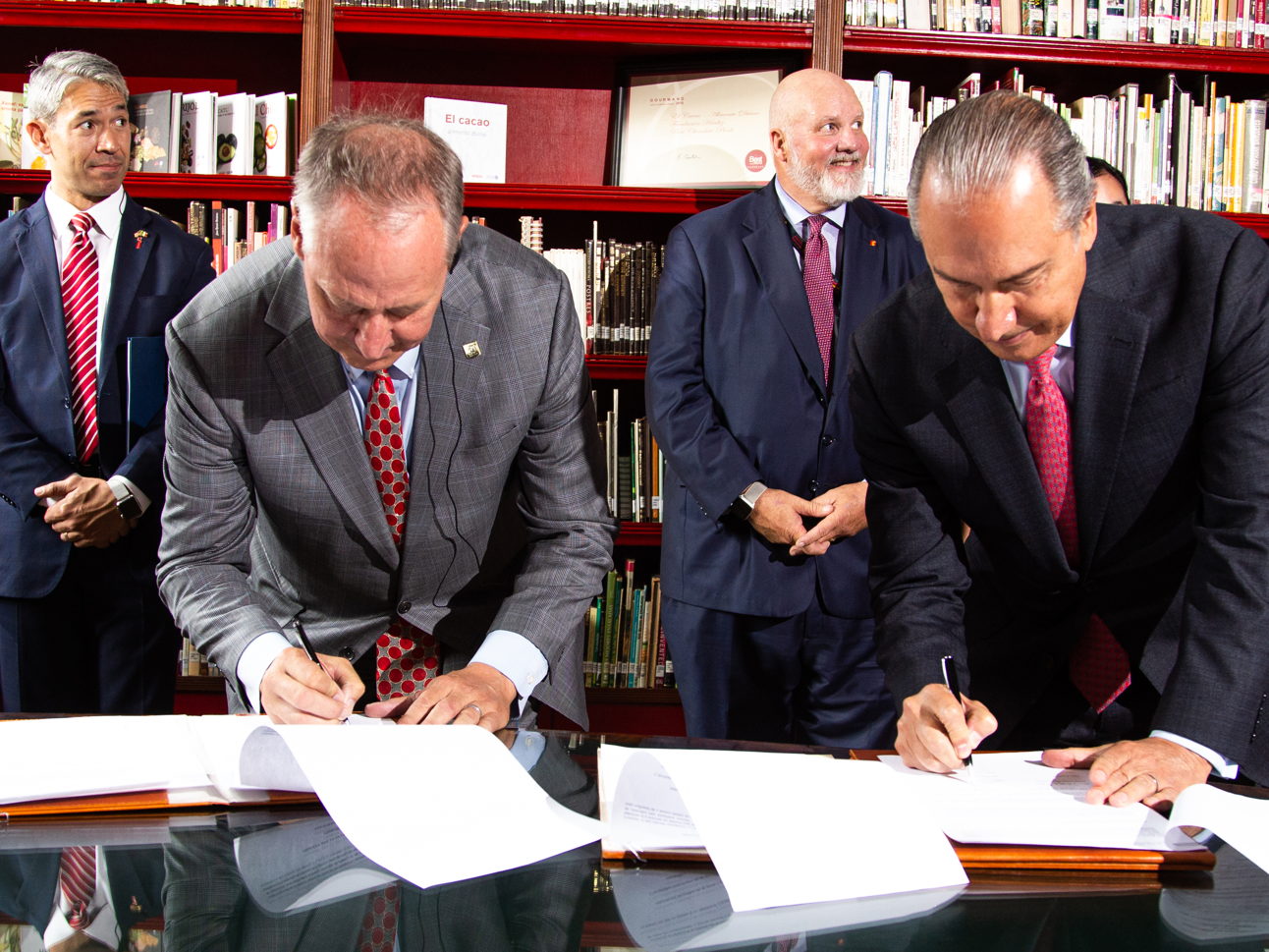 En un acto sin precedentes, Fundación Herdez y la Universidad de Texas en San Antonio se unen en favor de la gastronomía mexicana